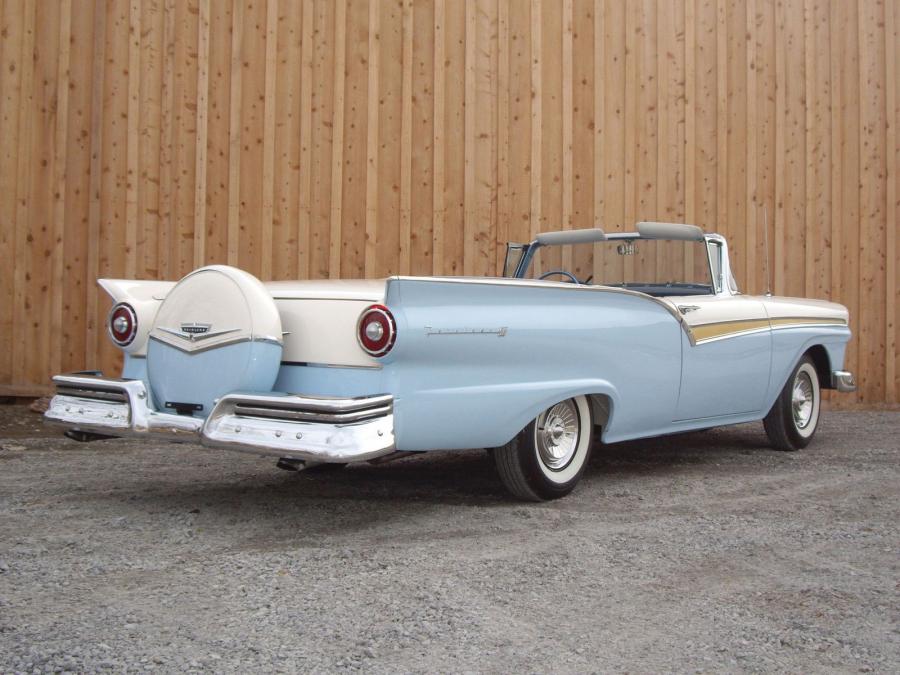  Ford Fairlane 500 Skyliner Retractable Hardtop 1957 года  (фото 31 из 41)